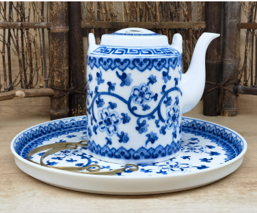 "Eight-Headed Hand-Painted Blue and White Tea Set - Prosperous Elegance"