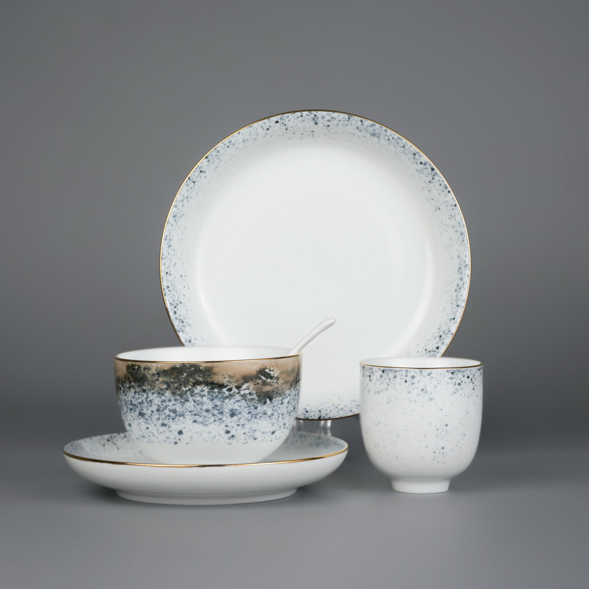 Stars & City Lights · 5-Piece Dinner Set — complete display