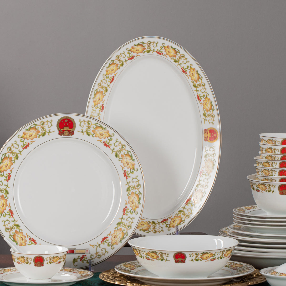Banquet Peonies · 122-Piece Dinner Service — detail view 1