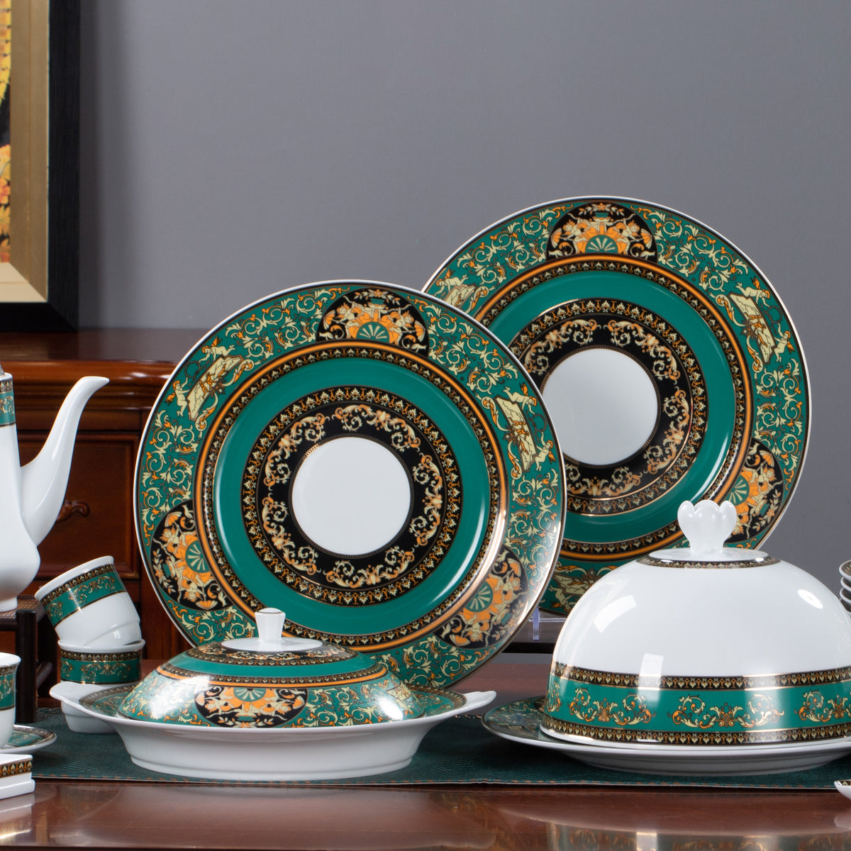 Emerald Prosperity · 68-Piece Dinner Service — detail view 1