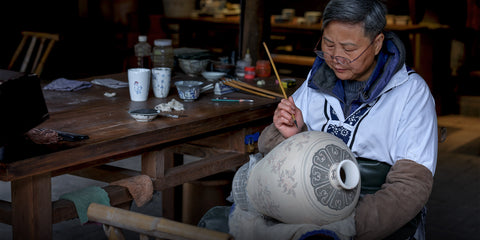 Chinese Dehua Porcelain vs. Jingdezhen Porcelain: A Comparison of Two Iconic Styles