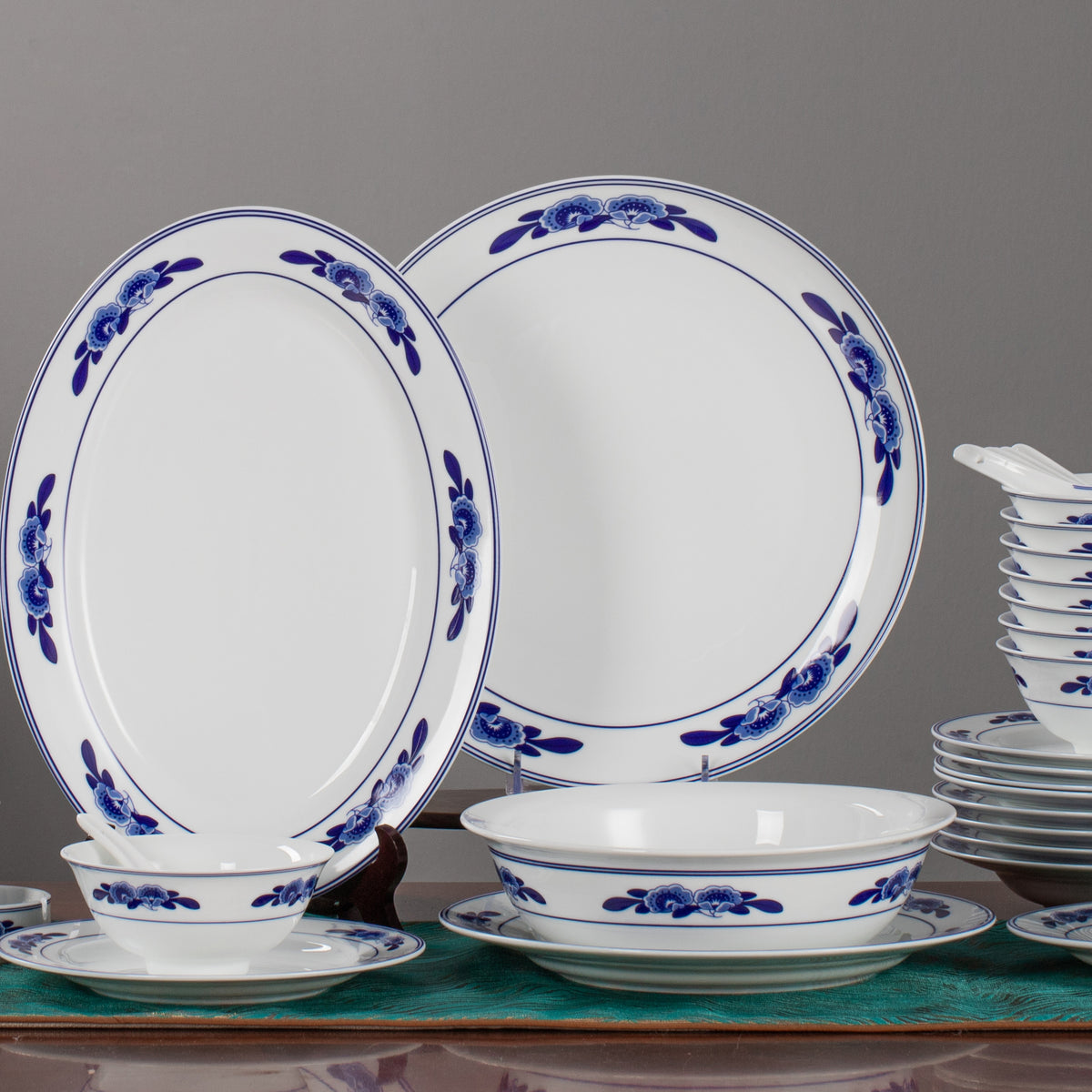 Twin Blossoms · 56-Piece Dinner Service — detail view 1