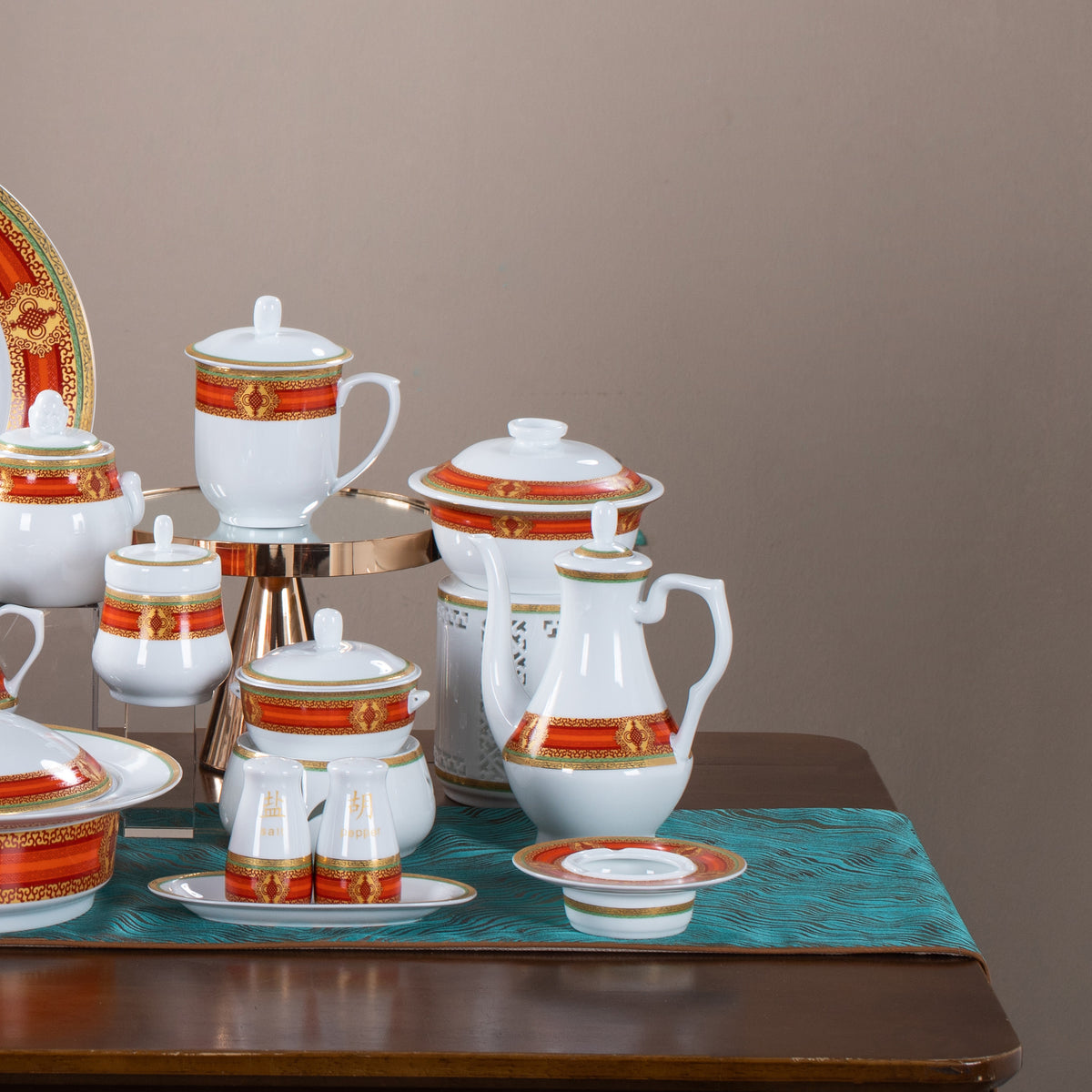 Heritage in Red & Gold · 128-Piece Dinner Service — detail view 2