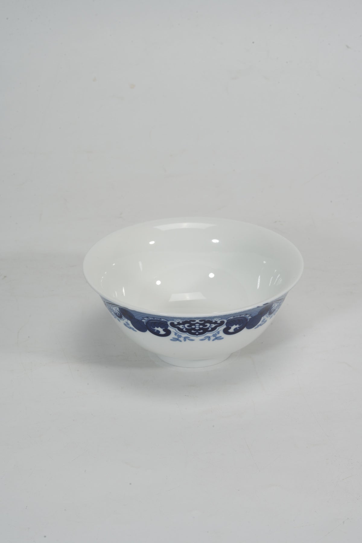 Independent original photograph of a Classical Gardens bowl